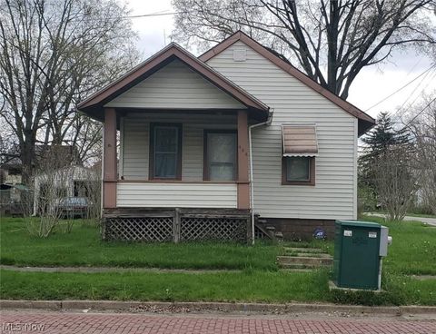 Homes For Sale - 404 York Avenue<br/> Warren, OH 44485