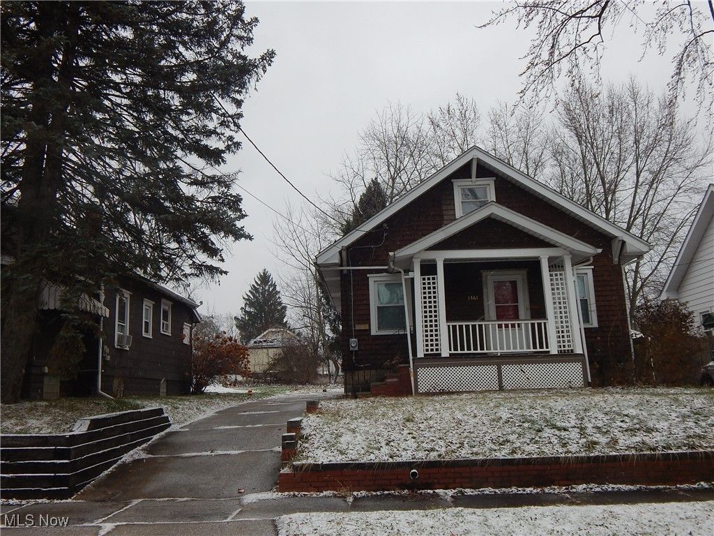 Photo of 1361 Vane Avenue, Akron, OH 44310 (MLS # 5178083)