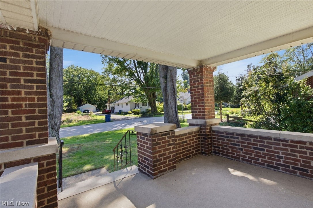 38905 Gardenside Drive