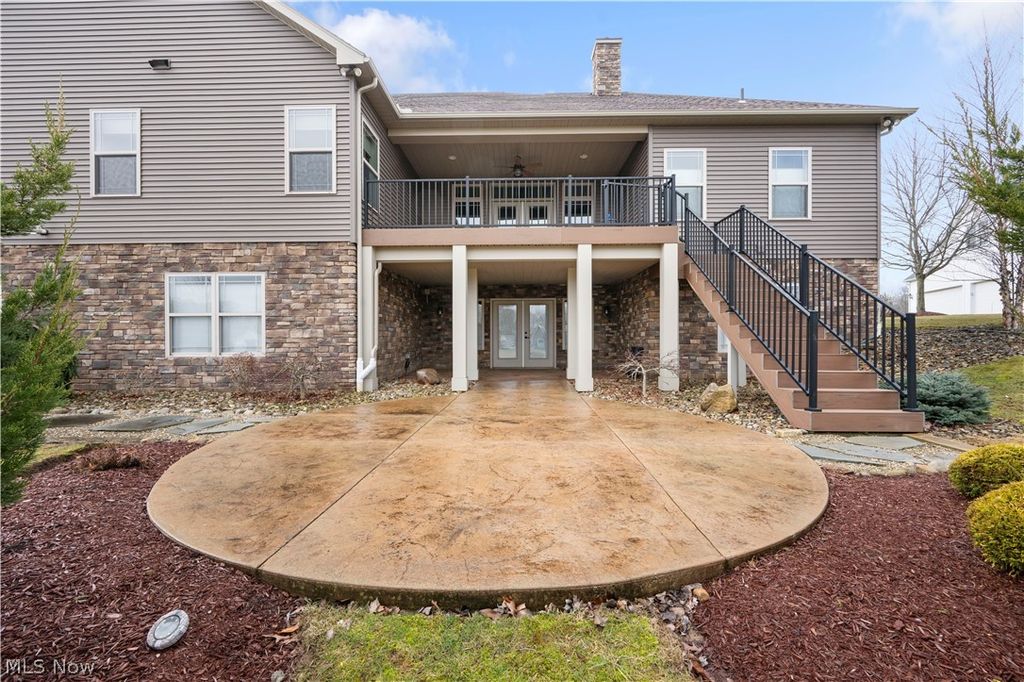 Photo of 436 Heatherby Lane NE, Hartville, OH 44632 (MLS # 5192104)