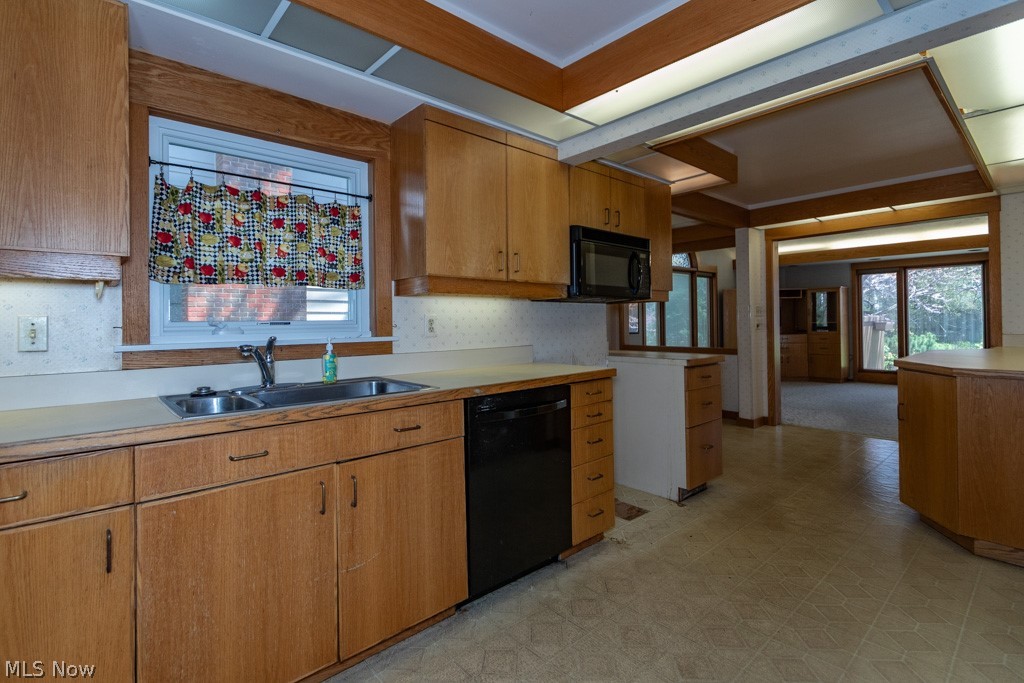 Van Deboo-Hager Cos Cedar Gre - Residential