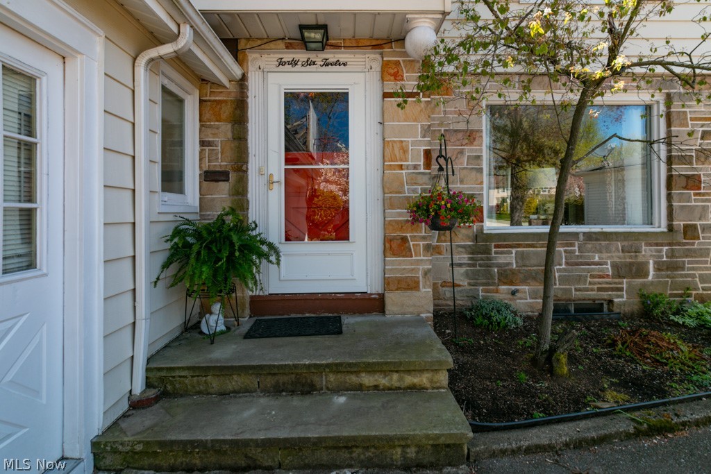 Van Deboo-Hager Cos Cedar Gre - Residential