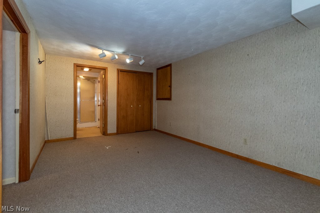 Van Deboo-Hager Cos Cedar Gre - Residential