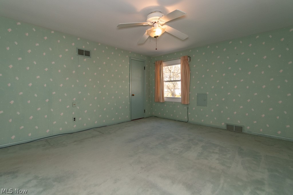 Van Deboo-Hager Cos Cedar Gre - Residential