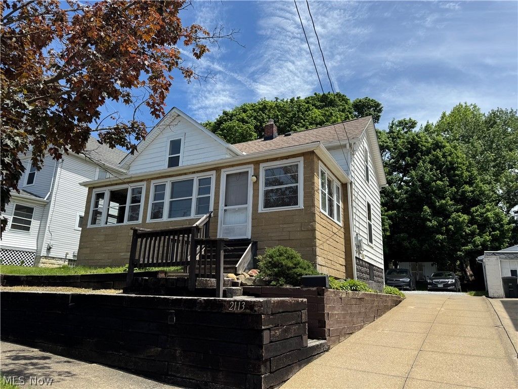 Photo of 2113 11th Street SW, Akron, OH 44314 (MLS # 5212211)