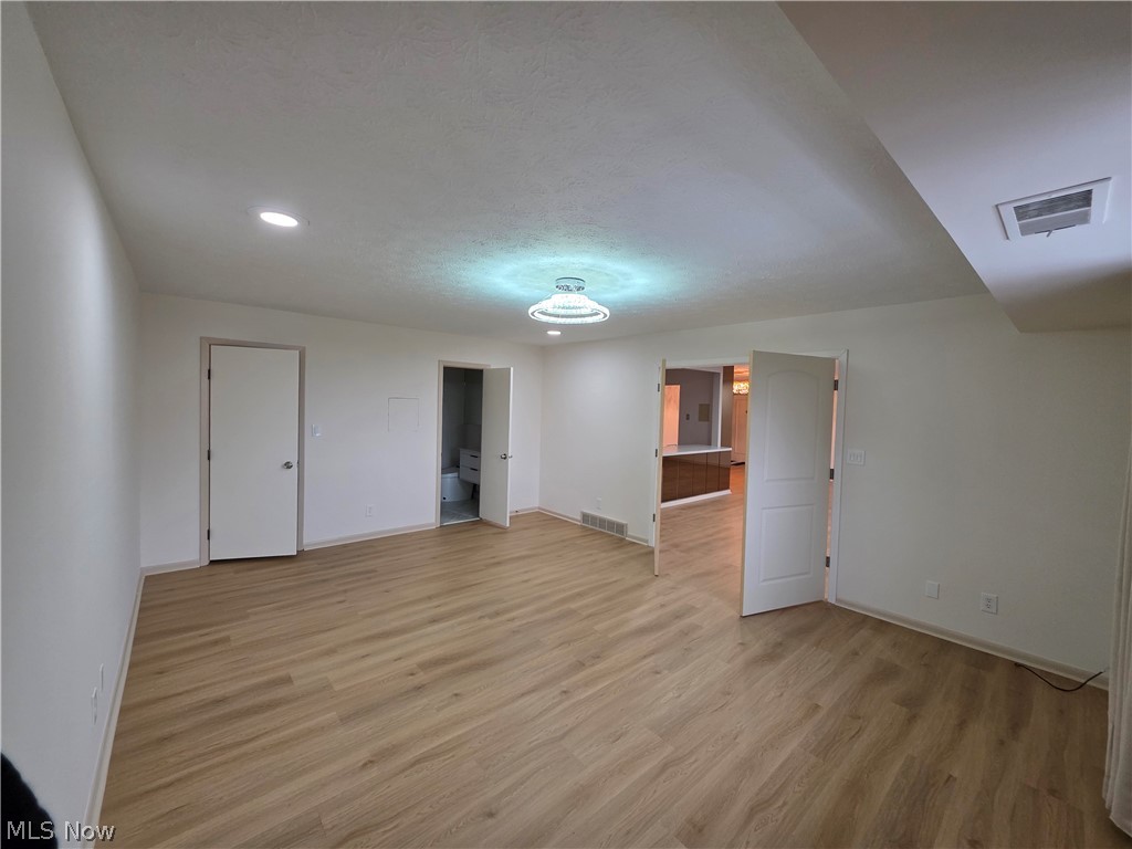 Acacia/Green Condo - Residential