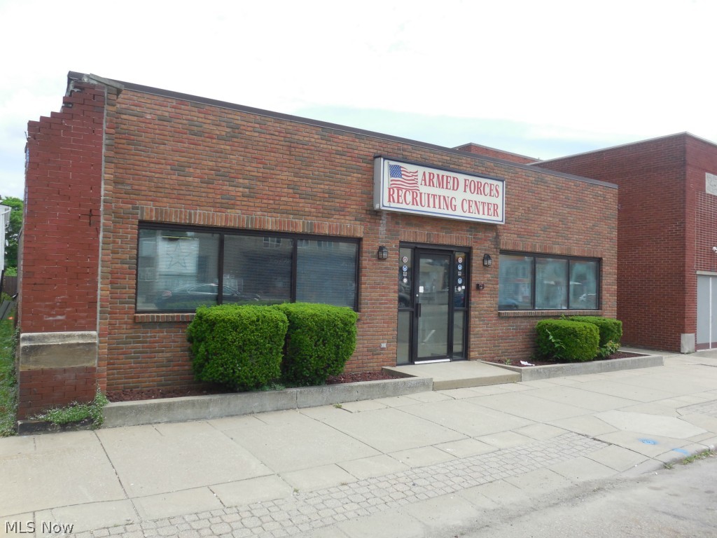 New Philadelphia - Commercial Sale