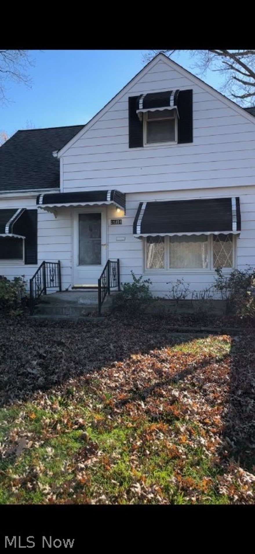 estate sale. 3 bed 2 bathroom bungalow.