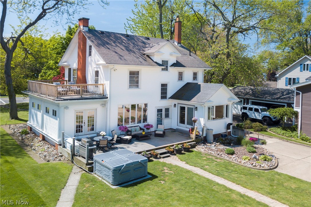 Lake Front - Residential