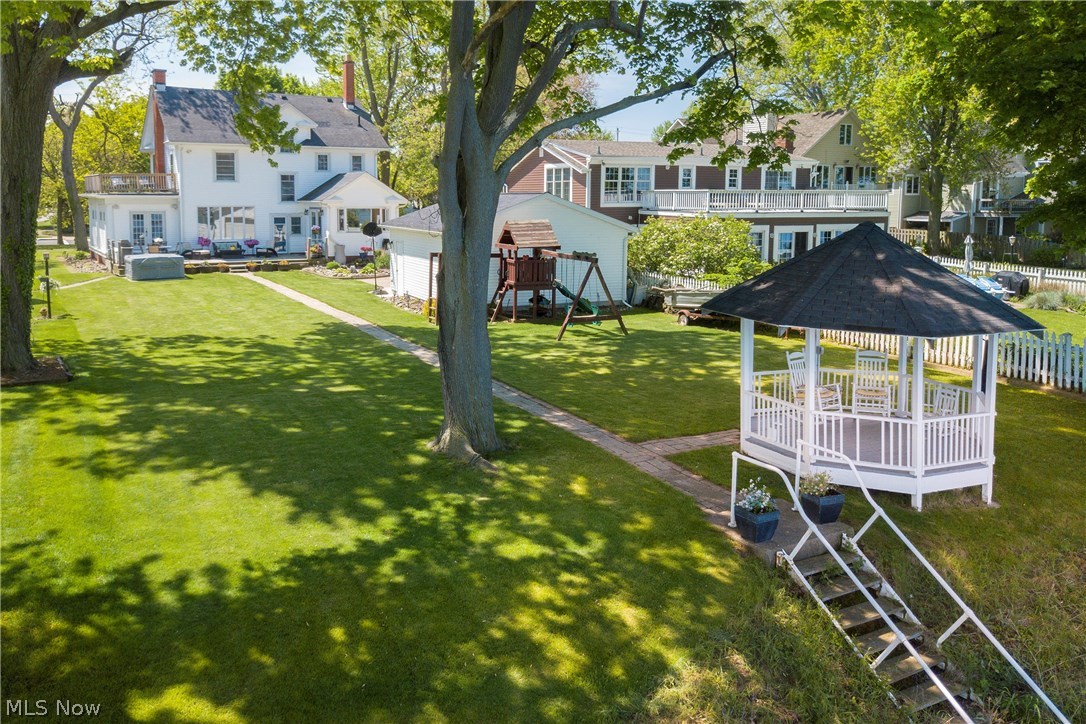 Lake Front - Residential