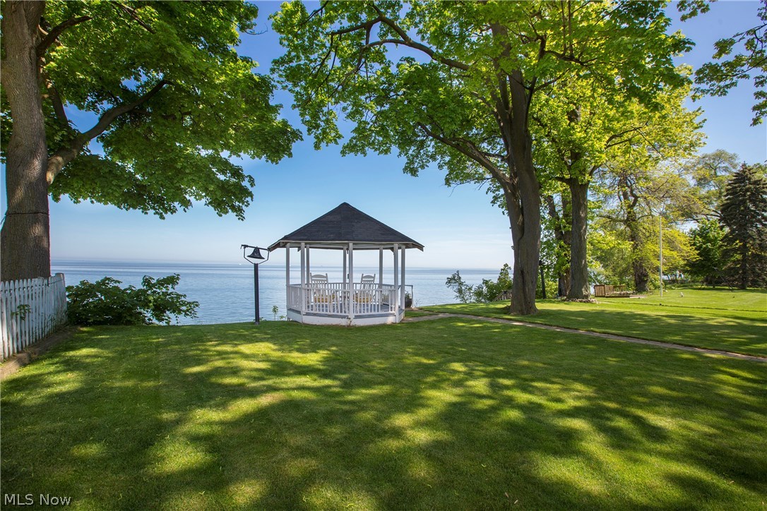 Lake Front - Residential