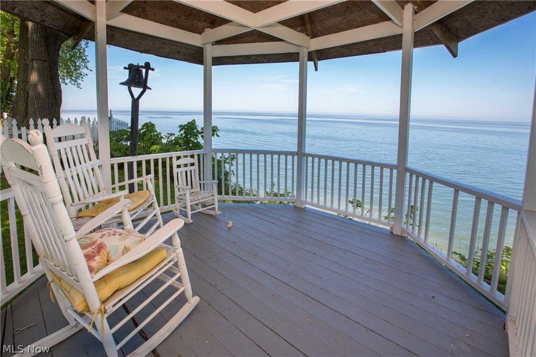 Lake Front - Residential