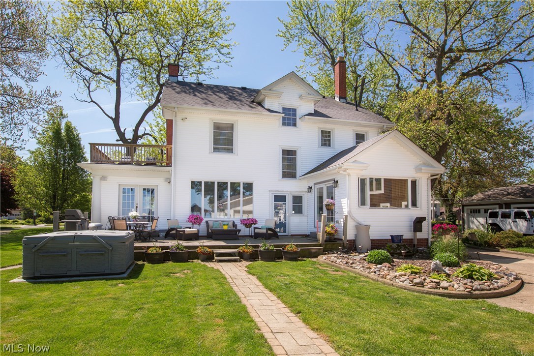 Lake Front - Residential