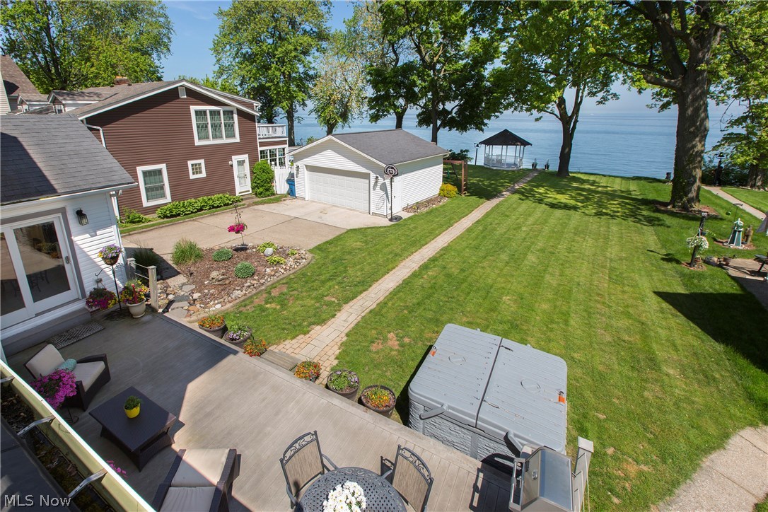 Lake Front - Residential