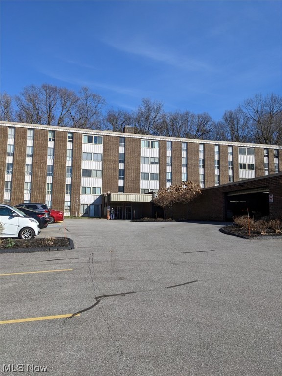 Silver Lake Towers Condo - Residential