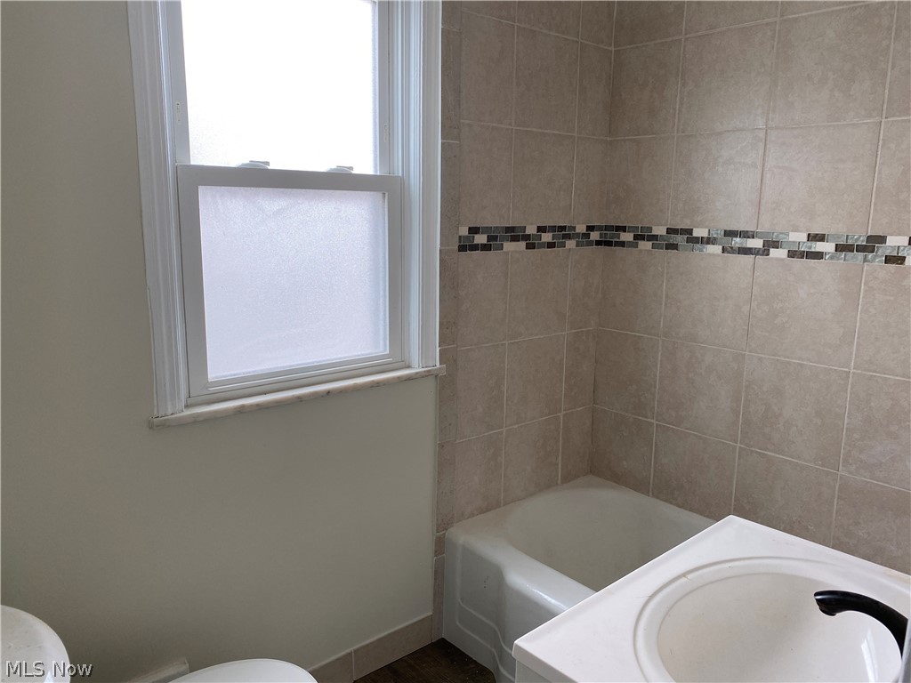 Eastlawn - Residential Lease