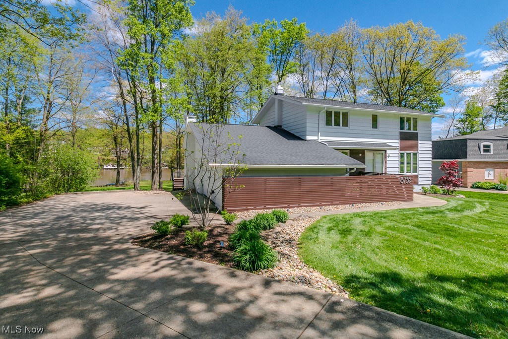 8733 Lake Forest Trail