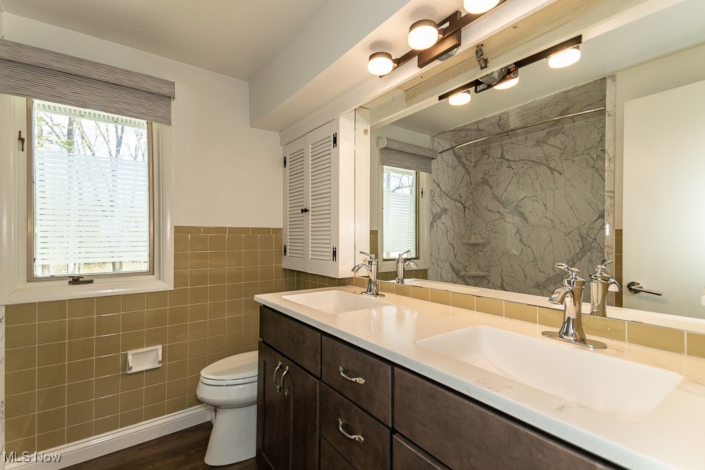 8733 Lake Forest Trail, Chagrin Falls, Ohio image 30