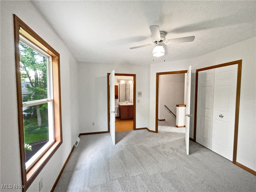 33531 Dickens Circle, North Ridgeville, Ohio image 16
