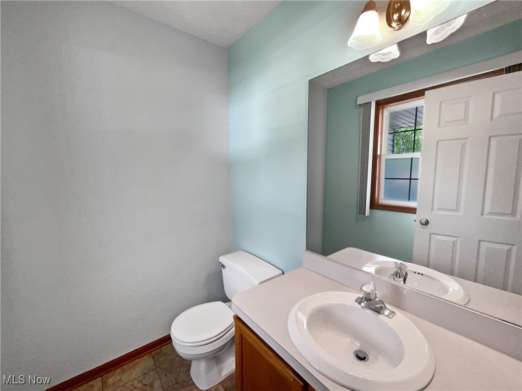 33531 Dickens Circle, North Ridgeville, Ohio image 11