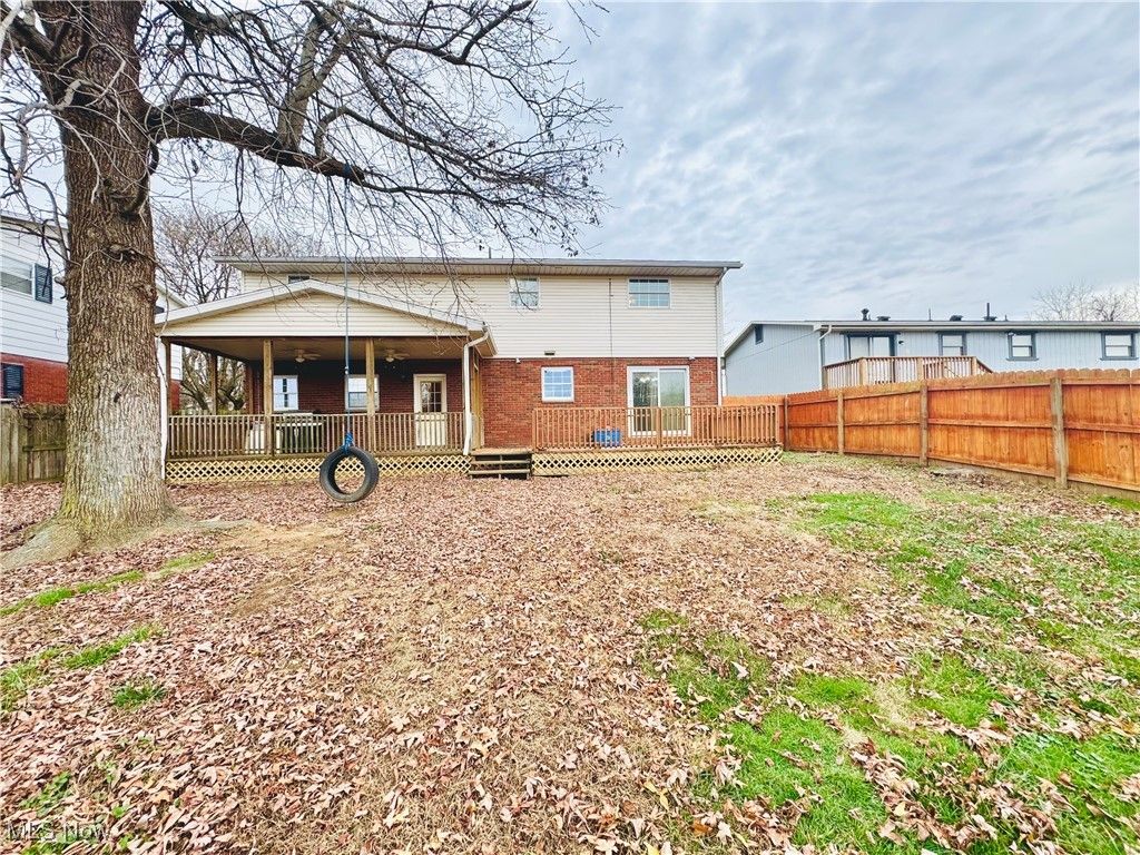 Photo of 739 Campbell Drive Dr, Belpre, OH 45714 (MLS # 5174802)