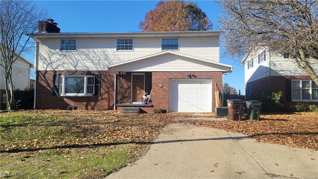 Photo of 739 Campbell Drive Dr, Belpre, OH 45714 (MLS # 5174802)