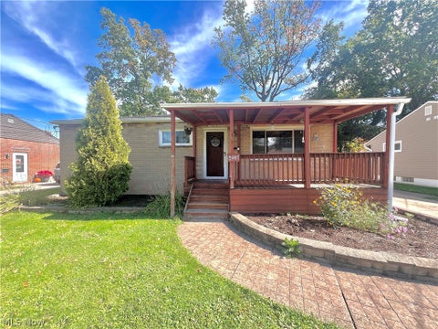 Homes For Sale - 5987 Porter Road<br/> Cuyahoga County, North Olmsted, OH 44070