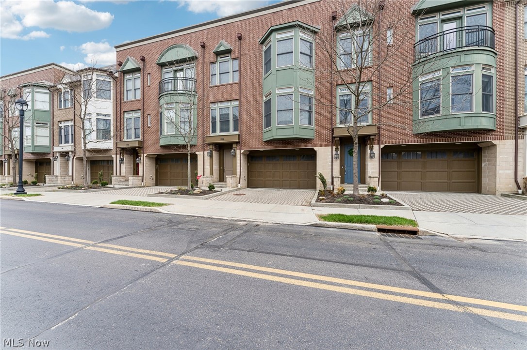 Crocker Pk Condo Ph 14 - Residential