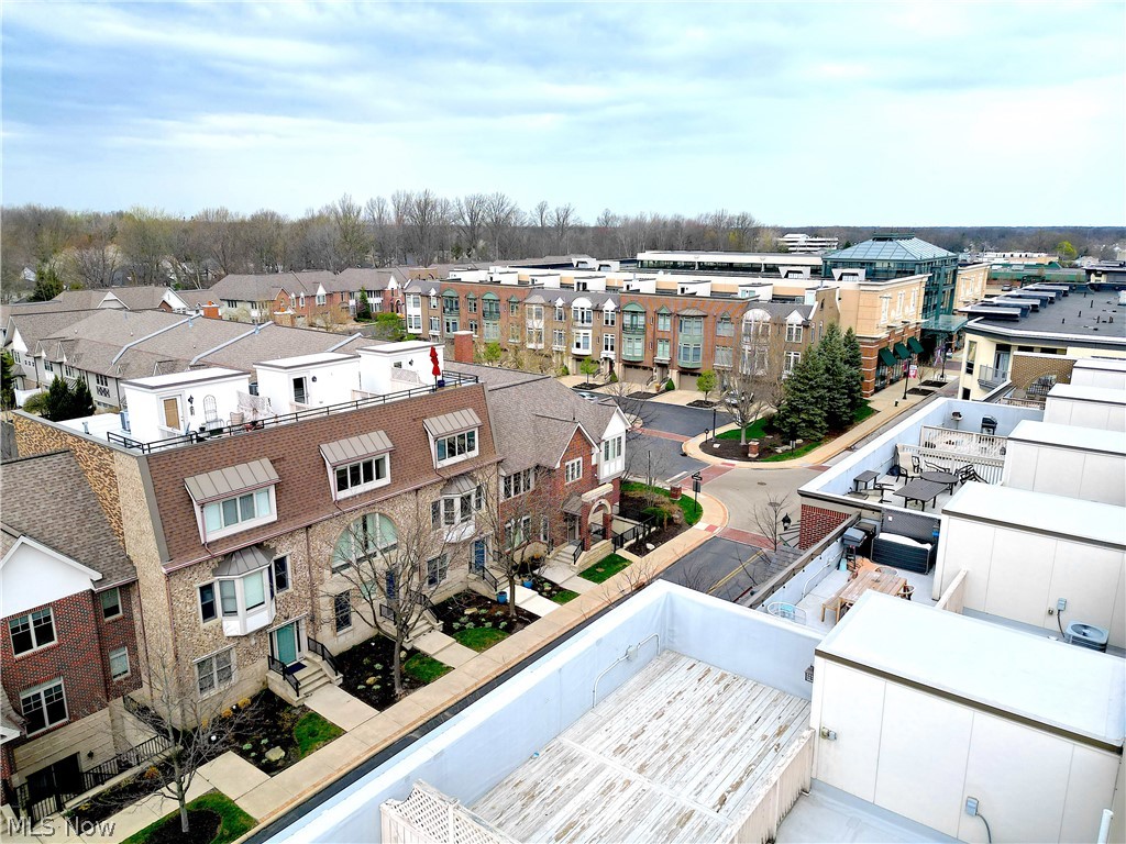 Crocker Pk Condo Ph 14 - Residential