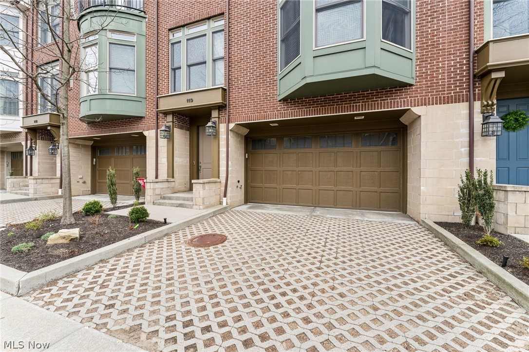 Crocker Pk Condo Ph 14 - Residential