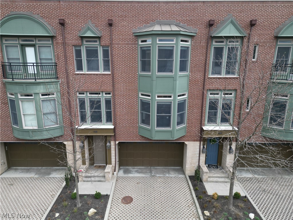 Crocker Pk Condo Ph 14 - Residential