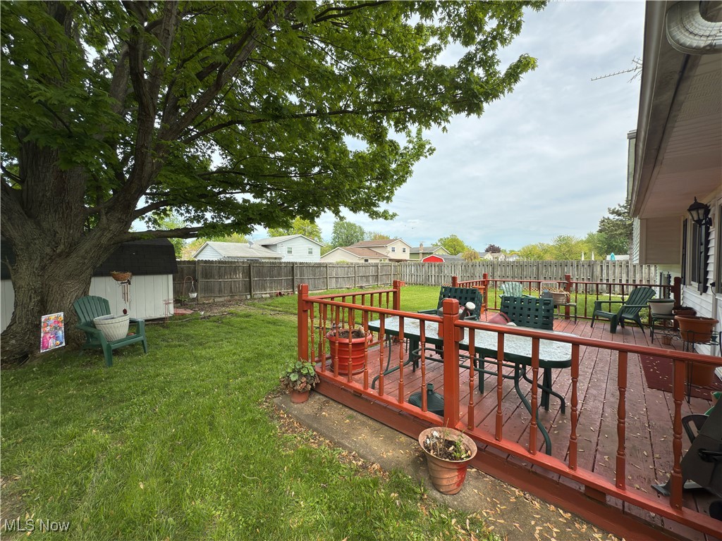 2736 Rita Drive, Lorain, Ohio image 24