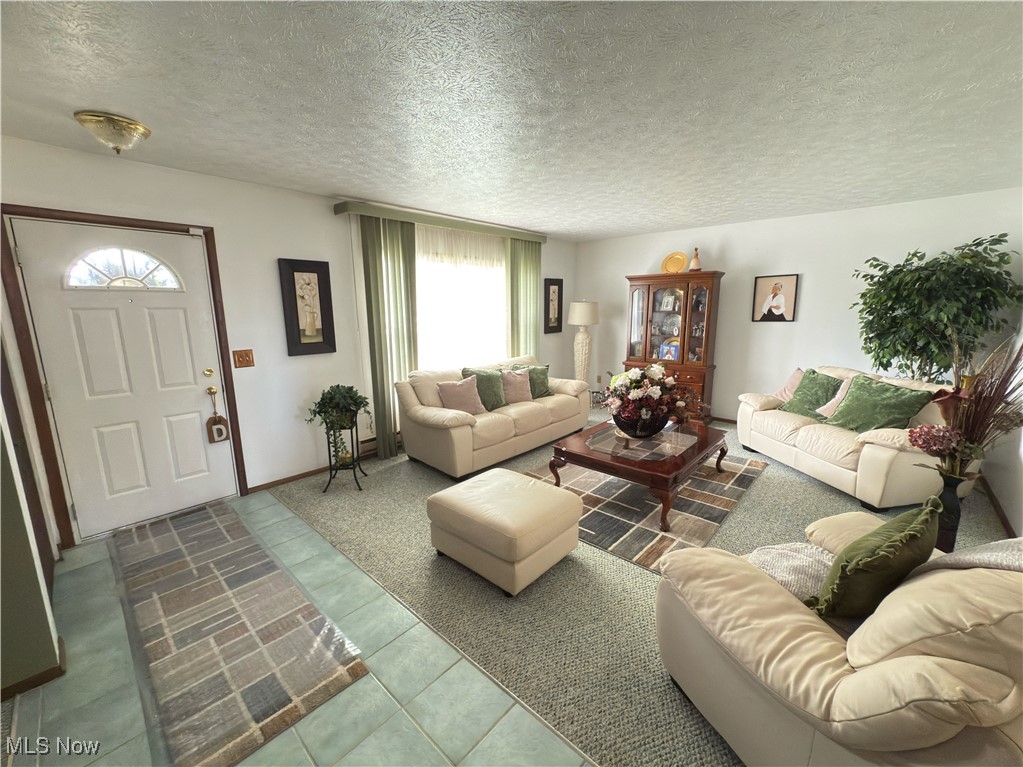 2736 Rita Drive, Lorain, Ohio image 4