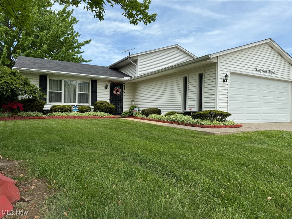 2736 Rita Drive, Lorain, Ohio image 3