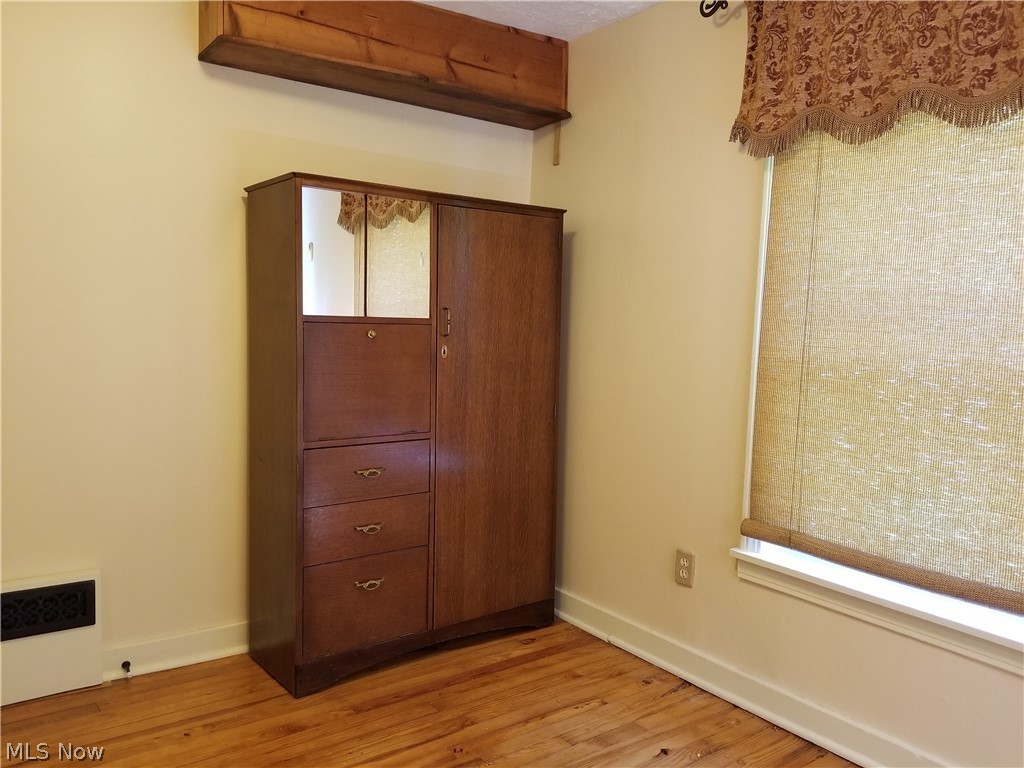 Ravenna Bldg Co - Residential Lease