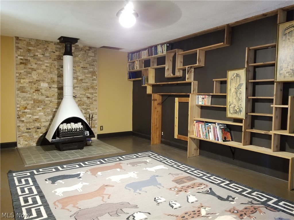 Ravenna Bldg Co - Residential Lease