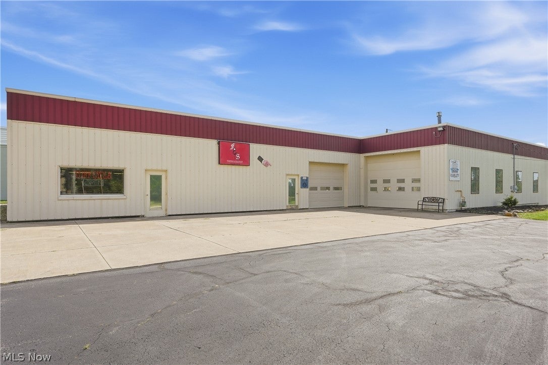 1379 S Chillicothe Road