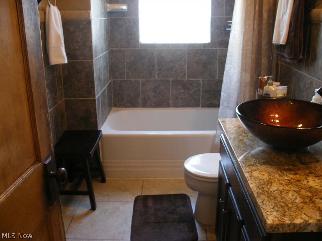 John E Ensigns Lakewood Sub - Residential