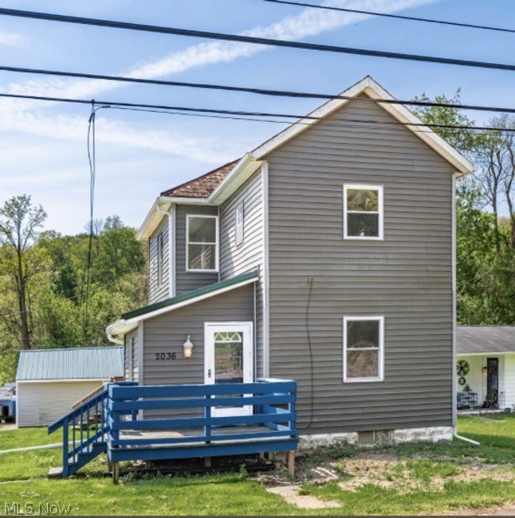 Photo of 2036 Ridge Avenue, Zanesville, OH 43701 (MLS # 5204615)