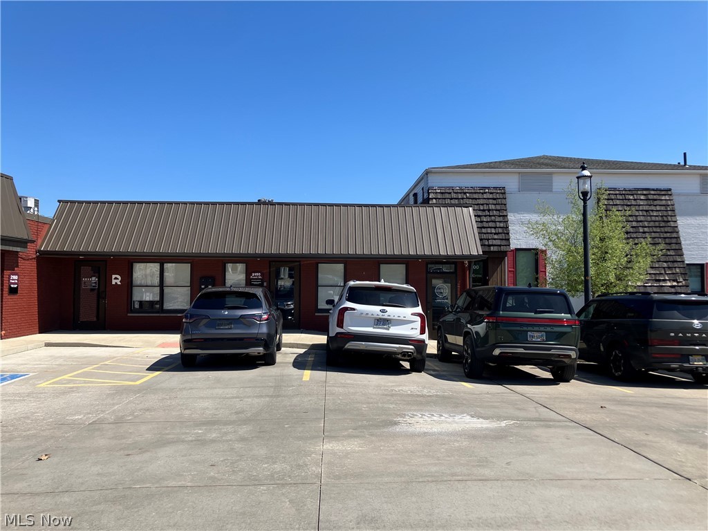 Cuyahoga Falls - Commercial Lease