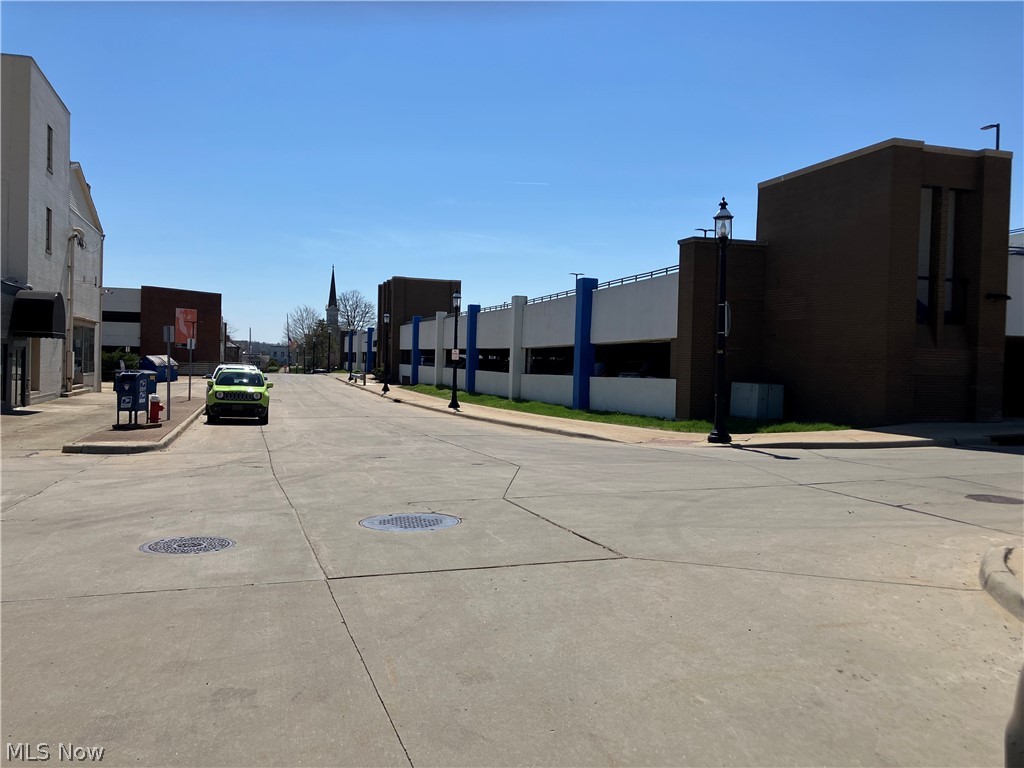 Cuyahoga Falls - Commercial Lease