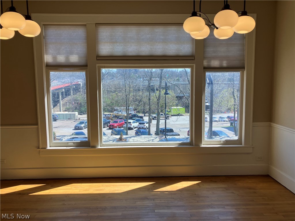 Cuyahoga Falls - Commercial Lease