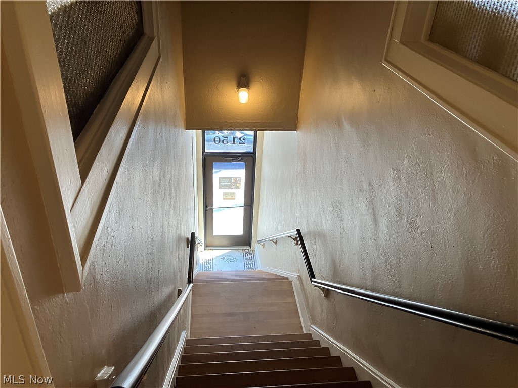 Cuyahoga Falls - Commercial Lease