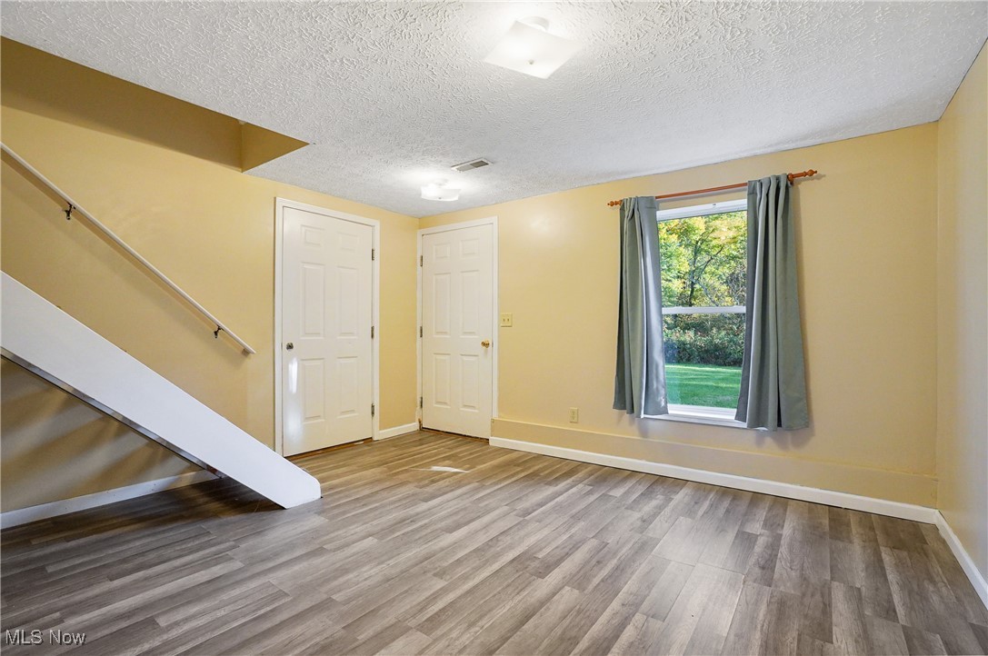 Wolfs Den - Residential Income