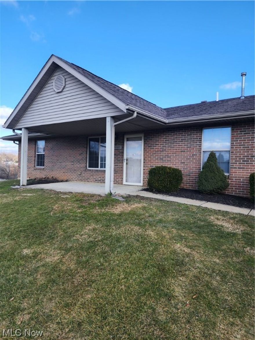Great Condo. Move in ready. Won't last. Can't build or buy for a better value. Open floor plan with kitchen, living, and dining open for entertaining. Owner is a real estate agent in the state of Ohio.