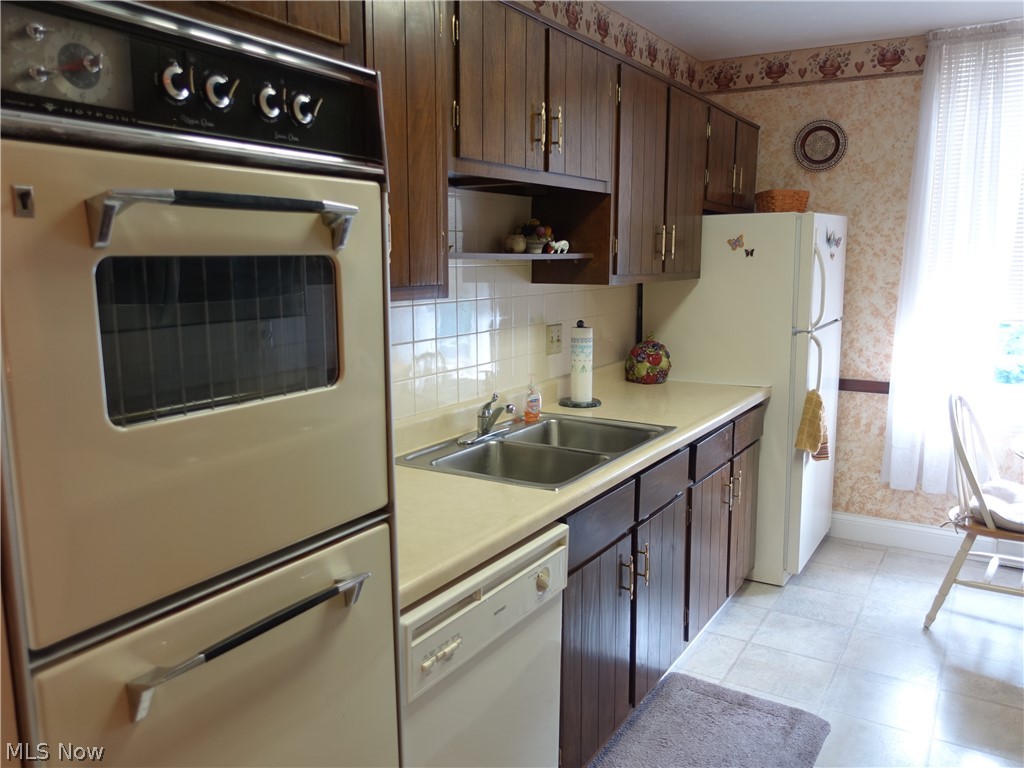 Silver Lake Towers Condo - Residential