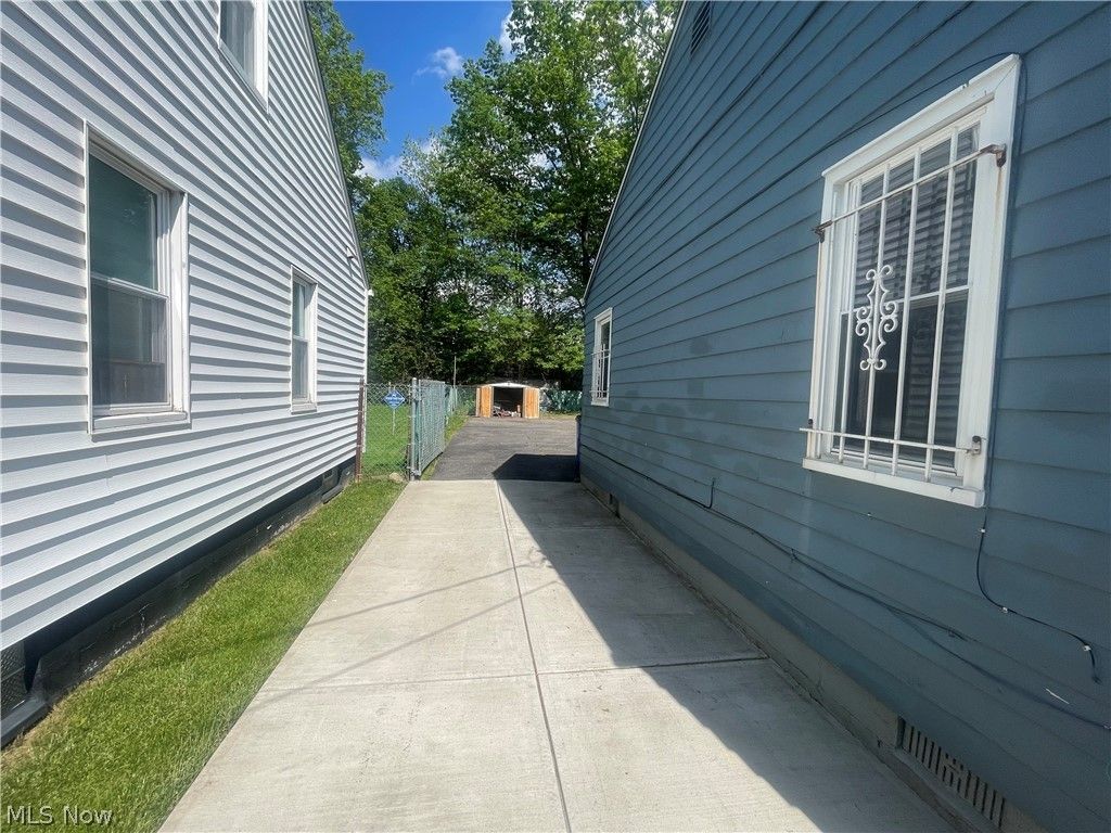 Photo of 4423 E 141st Street, Cleveland, OH 44128 (MLS # 5211713)