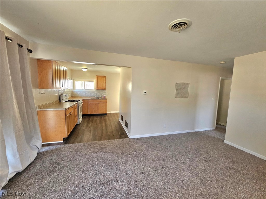 Dennison Manor - Residential