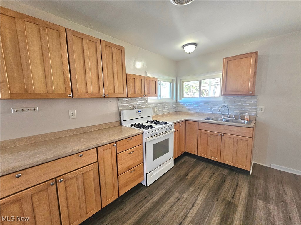Dennison Manor - Residential