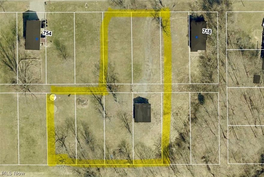 Six lots totaling 0.858 acres in Philo, Ohio. Property includes a detached block garage/outbuilding and existing driveway access. Water, electric, and gas are available (buyer to verify).

Level to gently rolling ground. Due to less than one acre, buyer will need to obtain a septic variance.

All six parcels being sold together. Great opportunity for investment, storage, or future use
